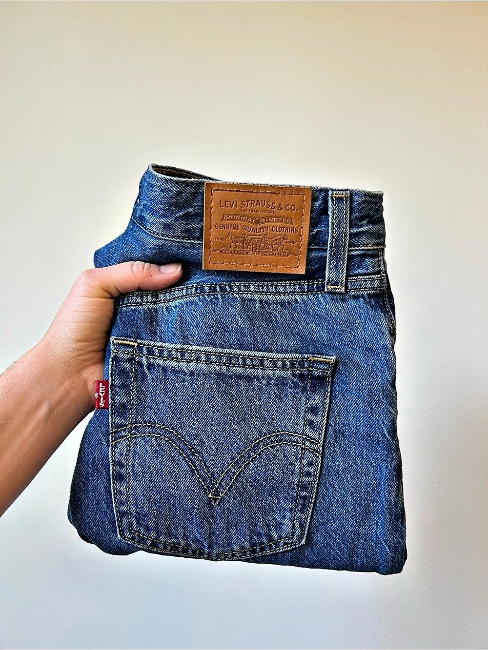 Premium Levi's High Loose Taper Women's Jeans Size 27